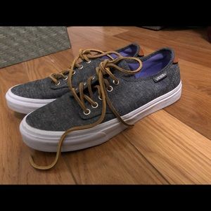 Vans tennis shoes